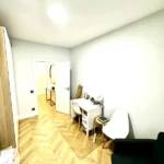 Bright furnished student apartment in C/ Berlín 78 Barcelona with cozy shared rooms and modern interiors