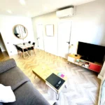 Bright furnished student apartment in C/ Berlín 78 Barcelona with cozy shared rooms and modern interiors