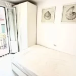 Spacious student apartment in La Barceloneta Barcelona with balcony and furnished bedrooms near the beach