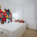 Cozy student apartment in Calle Nicaragua 130 Barcelona near ESADE with furnished room and bright interiors