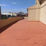 Cozy student apartment in Calle Nicaragua 130 Barcelona near ESADE with furnished room and bright interiors