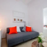 Cozy student apartment in Calle Nicaragua 130 Barcelona near ESADE with furnished room and bright interiors