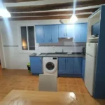 Bright furnished student apartment in Calle Jaume Giralt 3 Barcelona with air conditioning and natural light
