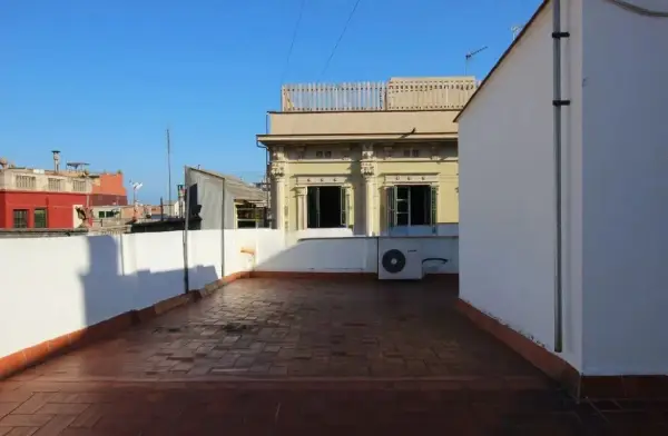 Bright penthouse student apartment in Calle de Maurici Serrahima Barcelona with balcony and furnished interiors