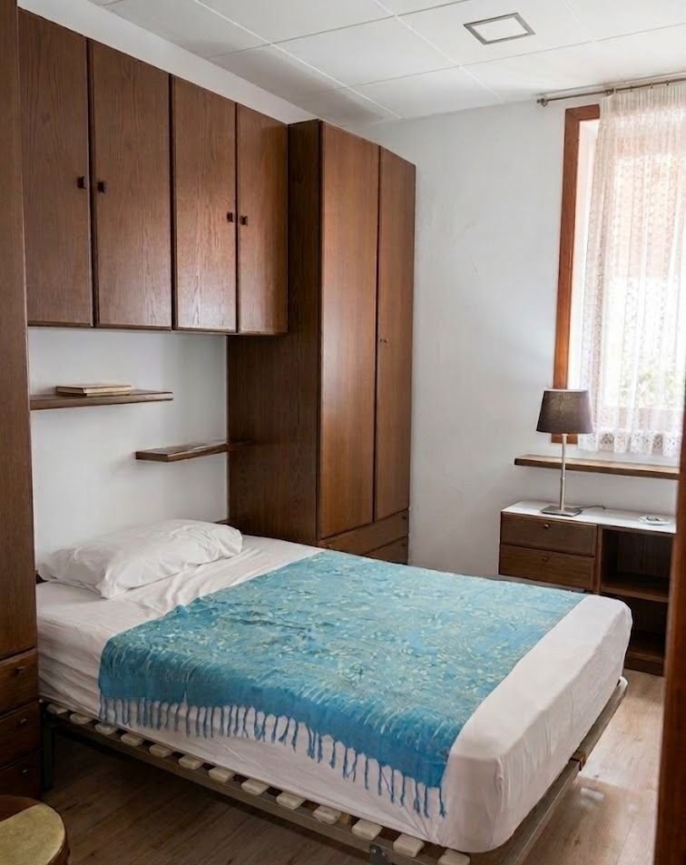 Bright penthouse student apartment in Calle de Maurici Serrahima Barcelona with balcony and furnished interiors