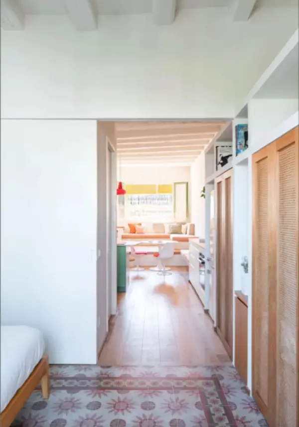 Bright penthouse apartment in Calle de Guàrdia Barcelona with large terrace balcony and furnished interiors