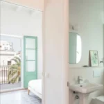 Bright penthouse apartment in Calle de Guàrdia Barcelona with large terrace balcony and furnished interiors