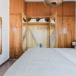 Modern student apartment in Calle de Sicília Barcelona with renovated interiors and air conditioning