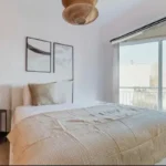 Modern student apartment in Calle de Sicília Barcelona with renovated interiors and air conditioning