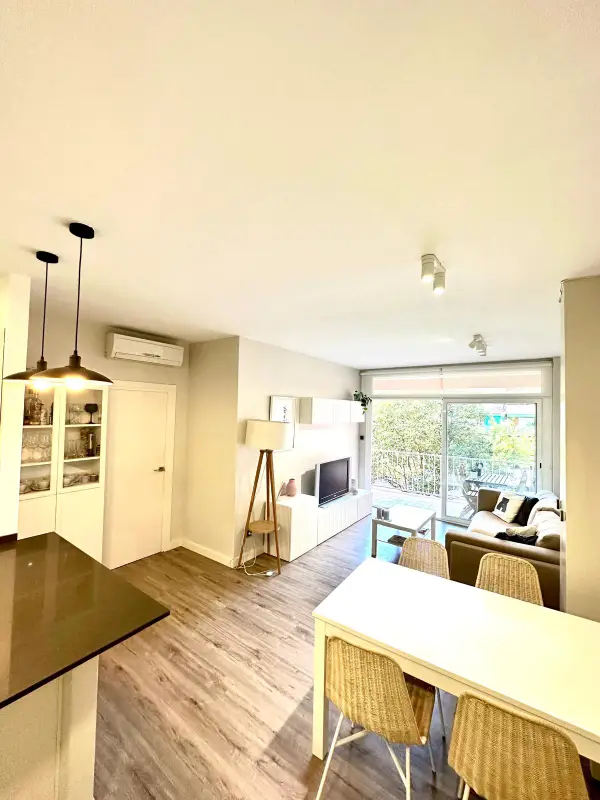 Bright student apartment in Les Corts Barcelona with balcony natural light and furnished interiors