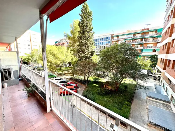 Bright student apartment in Les Corts Barcelona with balcony natural light and furnished interiors
