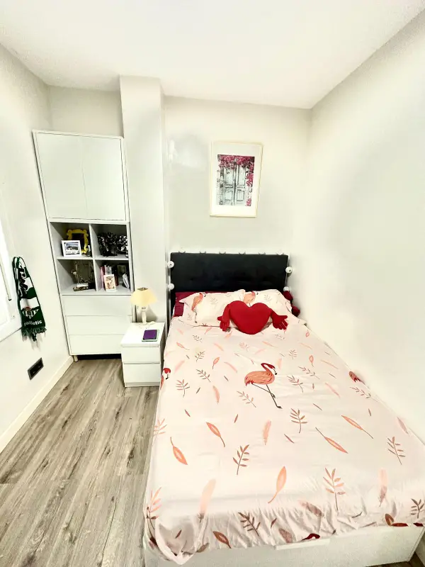 Bright student apartment in Les Corts Barcelona with balcony natural light and furnished interiors