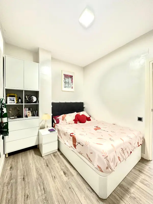 Bright student apartment in Les Corts Barcelona with balcony natural light and furnished interiors