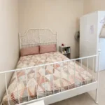 Furnished student room in Enric Granados 133 Barcelona near Provença FGC and ESADE transport links