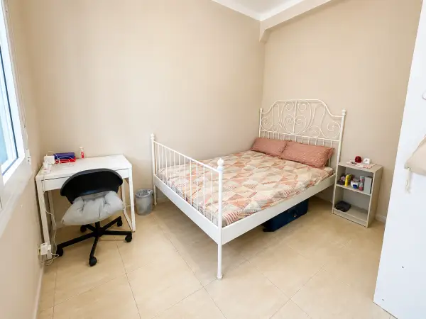 Furnished student room in Enric Granados 133 Barcelona near Provença FGC and ESADE transport links