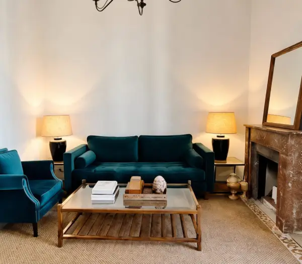 Modern student apartment in Calle d'Aribau Eixample Barcelona with terrace, two bedrooms, and furnished interiors