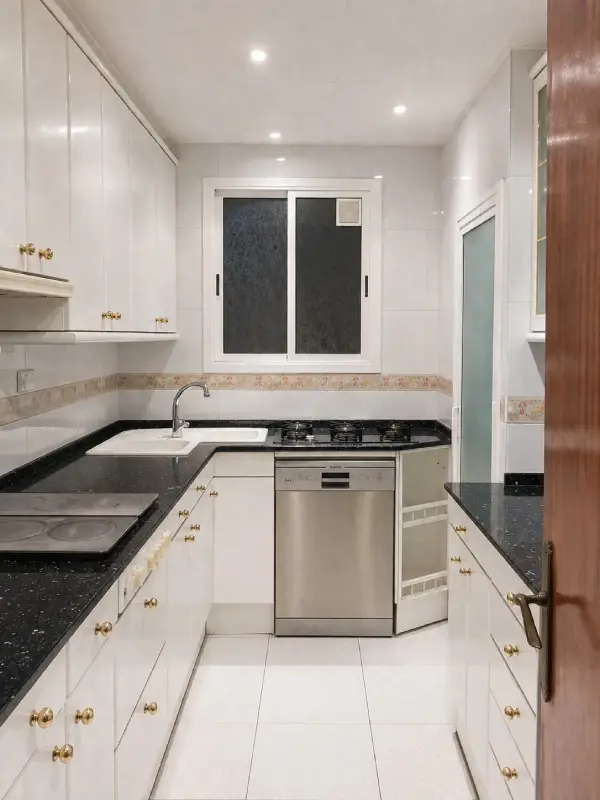 Furnished student room in Eixample Barcelona with private bathroom desk and built-in wardrobe