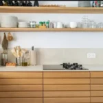 Fully furnished student room in Sant Gervasi Barcelona with double bed, private bathroom and desk