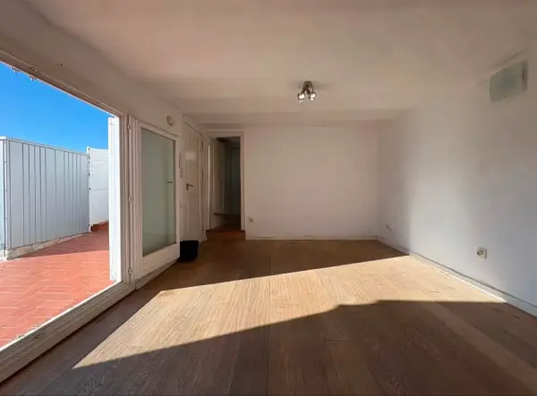 Modern penthouse apartment in Poblenou Barcelona with large private terrace and one bedroom