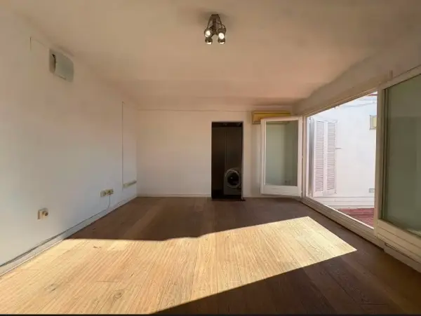 Modern penthouse apartment in Poblenou Barcelona with large private terrace and one bedroom