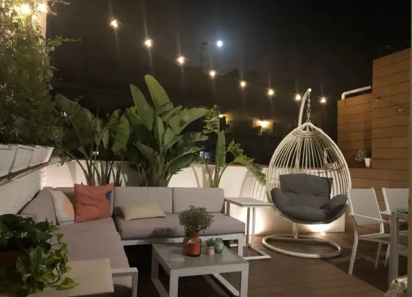 Fully furnished student penthouse in Barcelona with two private terraces and one bedroom