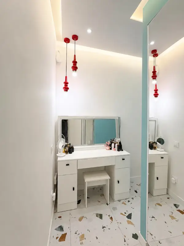 Renovated 30 m² student studio apartment in Barcelona with private terrace and fully equipped kitchen