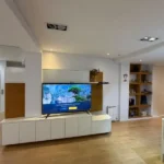 Modern student room in Eixample Barcelona with shared terrace, central AC and furnished apartment