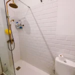 Fully furnished 2-bedroom student apartment in Gràcia Barcelona with two bathrooms and balcony