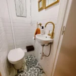 Fully furnished 2-bedroom student apartment in Gràcia Barcelona with two bathrooms and balcony
