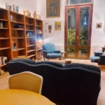 Fully furnished 2-bedroom student apartment in Gràcia Barcelona with two bathrooms and balcony