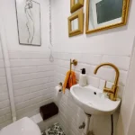 Fully furnished 2-bedroom student apartment in Gràcia Barcelona with two bathrooms and balcony