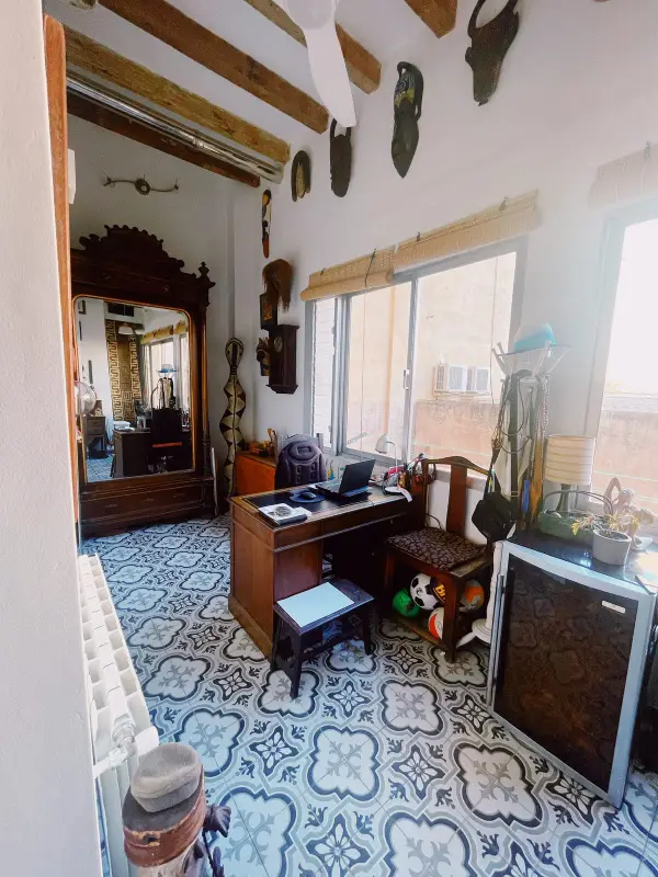 Fully furnished 2-bedroom student apartment in Gràcia Barcelona with two bathrooms and balcony