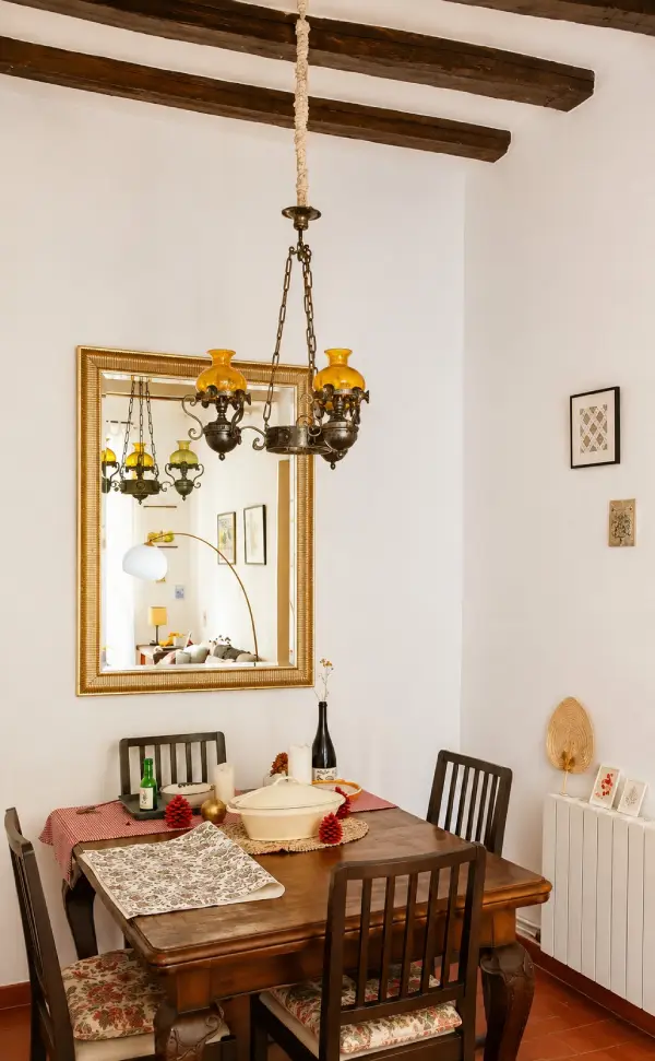 2-bedroom student apartment on Calle dels Mercaders Barcelona with balcony and fully equipped kitchen