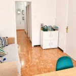 Student room in a 3-bedroom shared apartment in Eixample Barcelona with shared bathroom