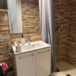Student room in a 3-bedroom shared apartment in Eixample Barcelona with shared bathroom