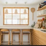 Fully furnished student room in Sant Gervasi Barcelona with double bed, private bathroom and desk