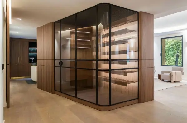 Renovated 5-bedroom apartment in Sant Gervasi Barcelona with 5 bathrooms, parking, equipped kitchen and built-in wardrobes
