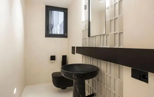 Renovated 5-bedroom apartment in Sant Gervasi Barcelona with 5 bathrooms, parking, equipped kitchen and built-in wardrobes