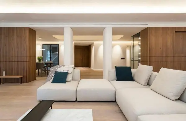 Renovated 5-bedroom apartment in Sant Gervasi Barcelona with 5 bathrooms, parking, equipped kitchen and built-in wardrobes