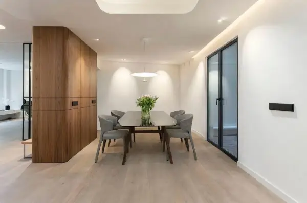 Renovated 5-bedroom apartment in Sant Gervasi Barcelona with 5 bathrooms, parking, equipped kitchen and built-in wardrobes