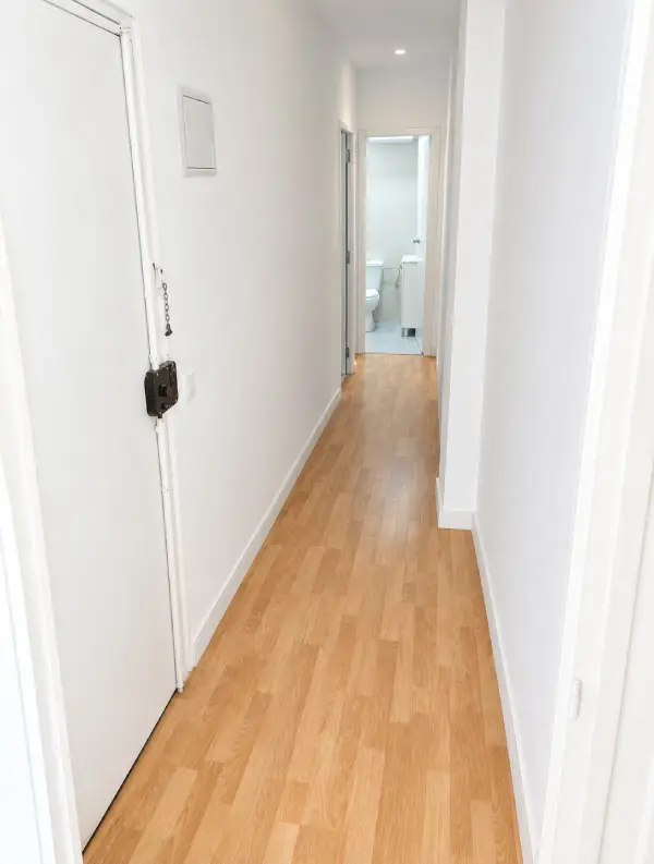 2-bedroom student apartment in Gràcia Barcelona with sunny 12 m² terrace and equipped kitchen