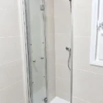 2-bedroom student apartment in Gràcia Barcelona with sunny 12 m² terrace and equipped kitchen