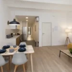 2-bedroom student apartment in Hospitalet de Llobregat Barcelona with terrace, equipped kitchen and study desks