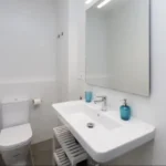 2-bedroom student apartment in Hospitalet de Llobregat Barcelona with terrace, equipped kitchen and study desks