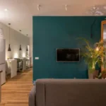 Double bedroom in 5-bedroom shared student apartment near La Rambla Barcelona